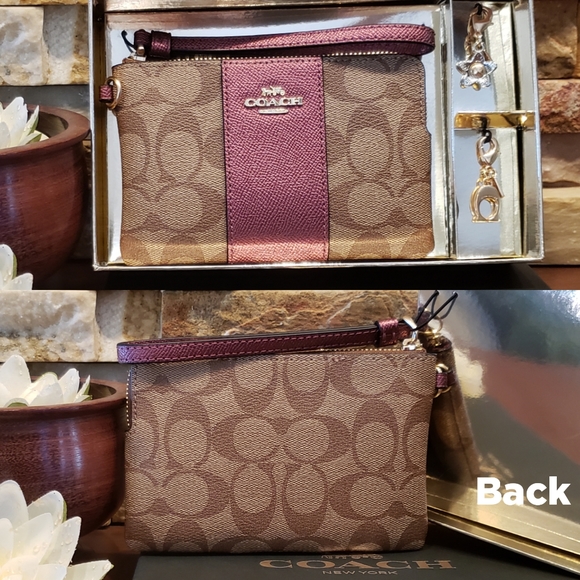 NEW Coach Wristlet with 2 Charms - Picture 3 of 6